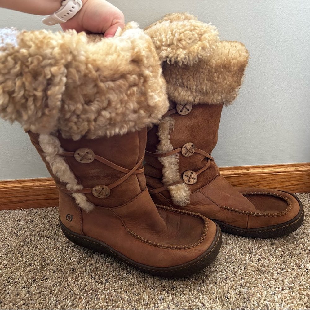Born leather and Sherpa boots